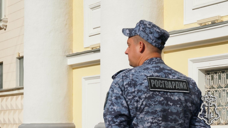 В КИРОВО-ЧЕПЕЦКЕ РОСГВАРДЕЙЦЫ ЗАДЕРЖАЛИ ПОДОЗРЕВАЕМОГО В СОВЕРШЕНИИ КРАЖИ