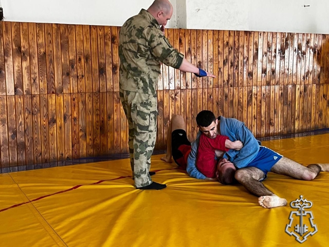 В КИРОВЕ ПРОШЕЛ ЧЕМПИОНАТ КИРОВСКОГО СОЕДИНЕНИЯ ВНГ РФ ПО САМБО