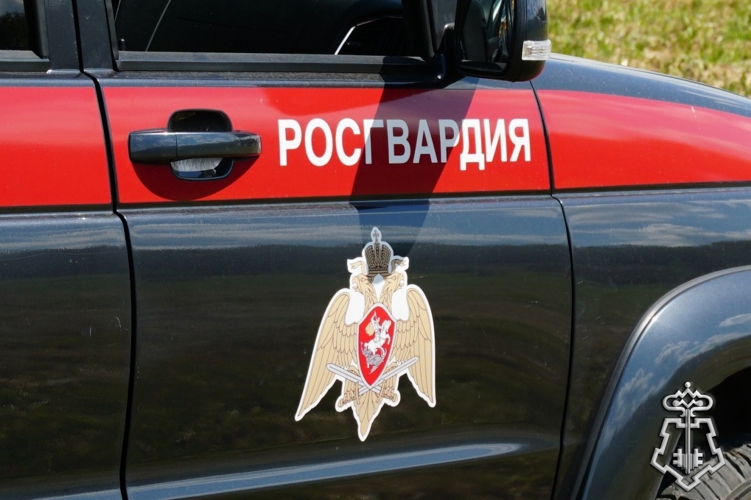 Кировские росгвардейцы пресекли драку в магазине