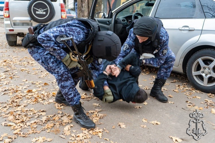 В Кирове росгвардейцы задержали подозреваемого в краже товара