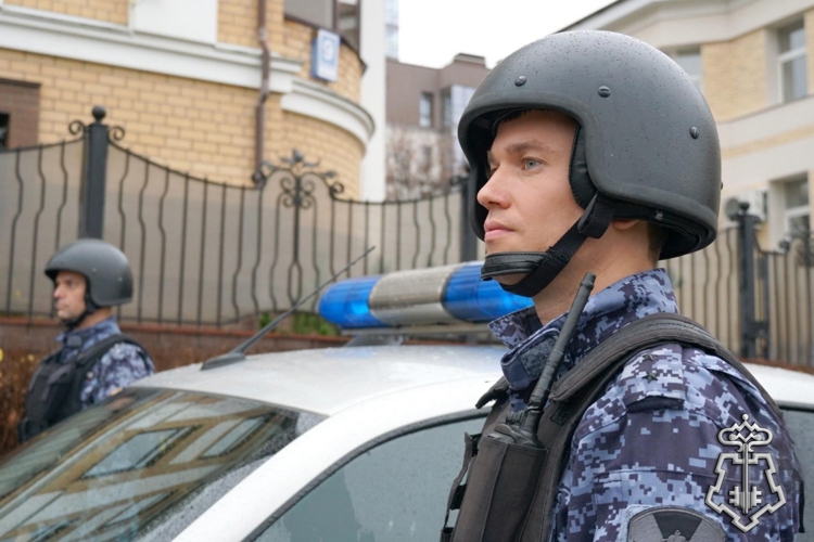 В Кирове росгвардейцы задержали подозреваемых в нанесении побоев